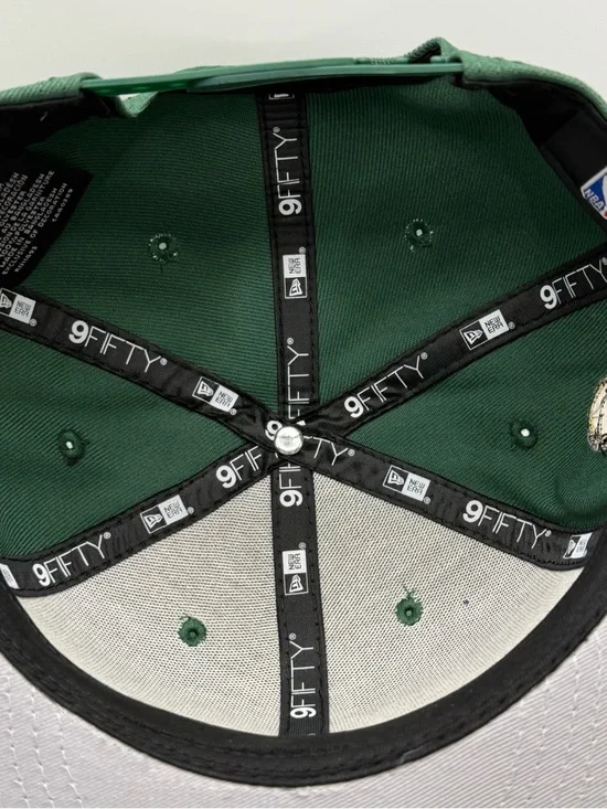 Milwaukee Bucks 2021 NBA World Champs New Era 9FIFTY Snapback Hat Green Cap - Picture 5 of 7